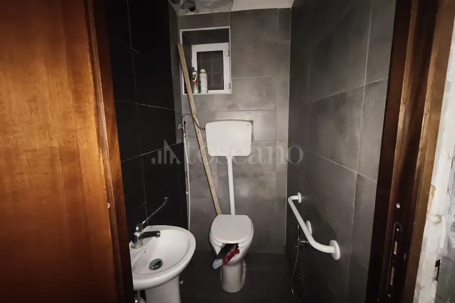 Negozio in affitto di 30 mq a €520 (rif. 7/2026)