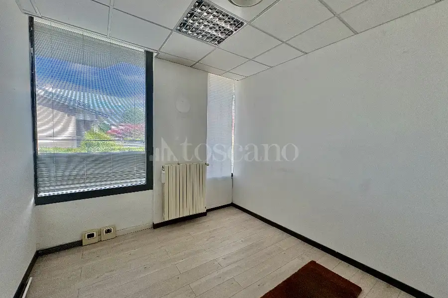 Ufficio in vendita di 110 mq a €140.000 (rif. 30/2026)