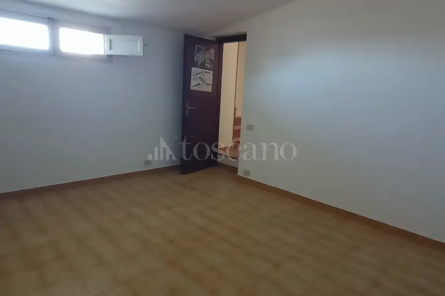 Casa in vendita di 480 mq a €450.000 (rif. 37/2026)