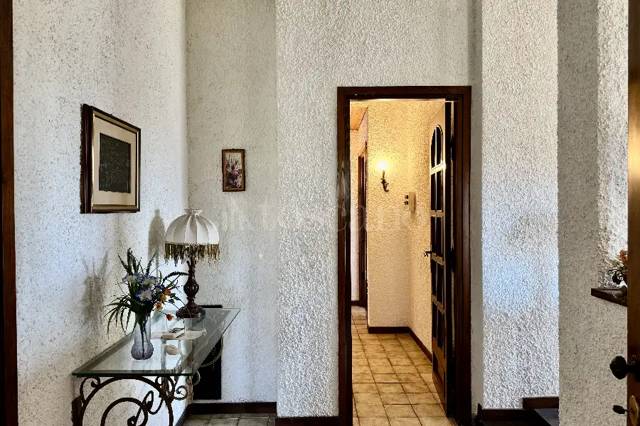 Villa in vendita di 380 mq a €550.000 (rif. 94/2026)