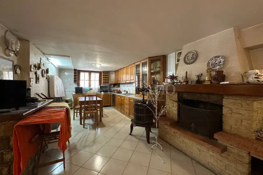 Villa in vendita di 575 mq a €878.000 (rif. 89/2025)