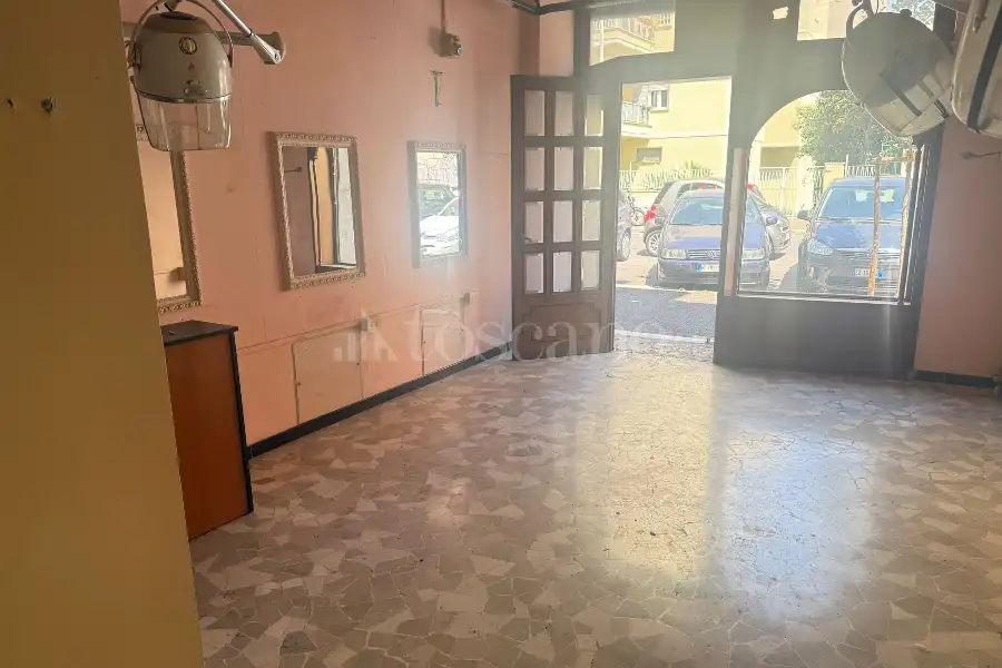 Negozio in vendita di 29 mq a €79.000 (rif. 10/2026)