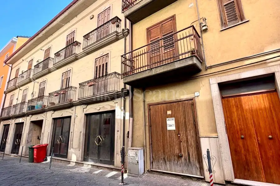 Negozio in vendita di 90 mq a €74.000 (rif. 141/2026)