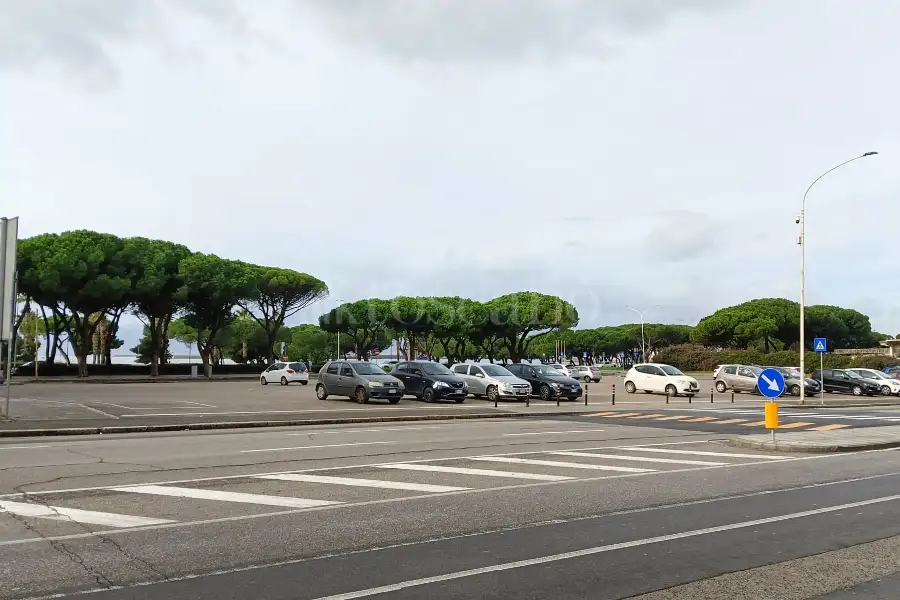 Attività Commerciale in vendita di 198 mq a €100.000 (rif. 5/2026)