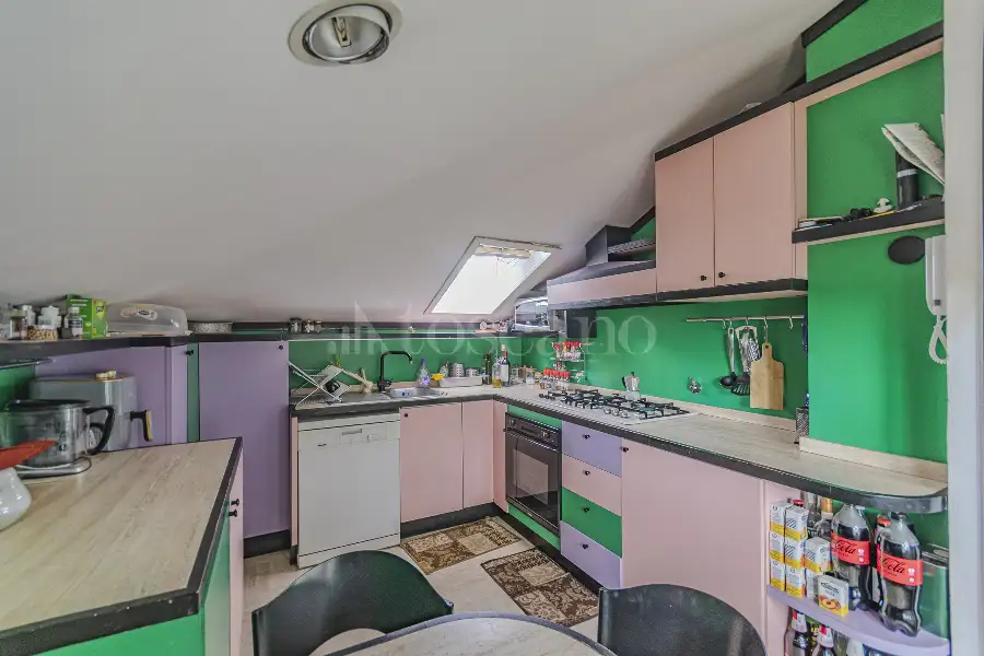 Superattico in vendita di 105 mq a €699.000 (rif. 11/2026)