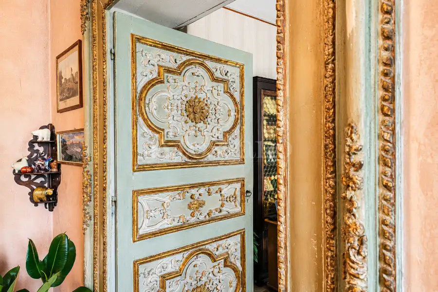 Casale in vendita di 1.000 mq a €1.150.000 (rif. 5/2026)