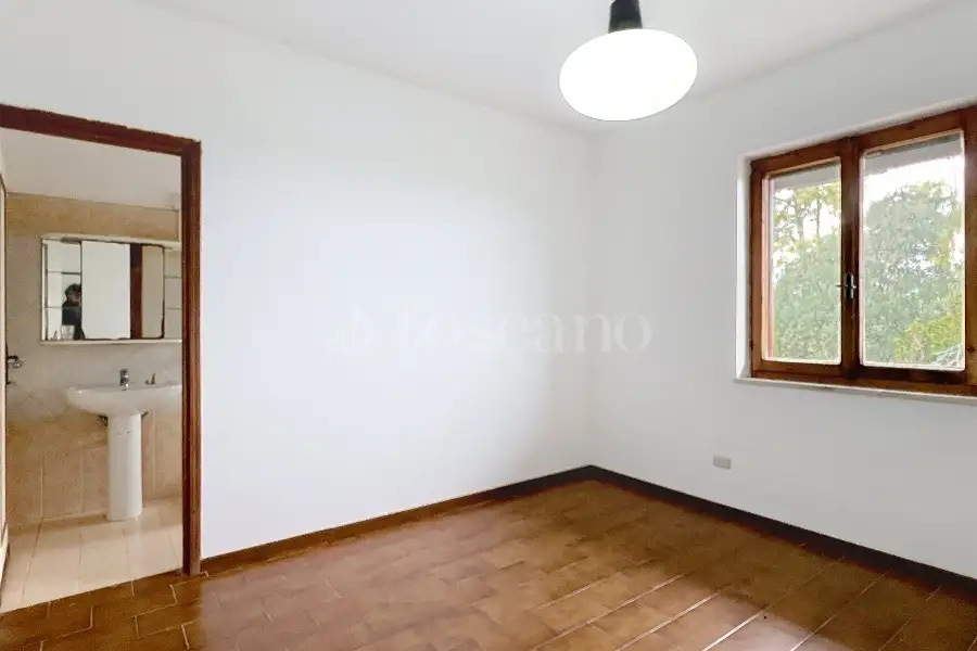Casa Indipendente in vendita di 300 mq a €330.000 (rif. 24/2026)
