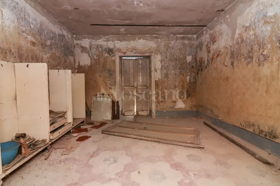 Casa Indipendente in vendita di 600 mq a €350.000 (rif. 27/2024)