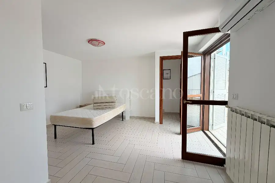 Villa Plurifamiliare in vendita di 80 mq a €325.000 (rif. 88/2026)