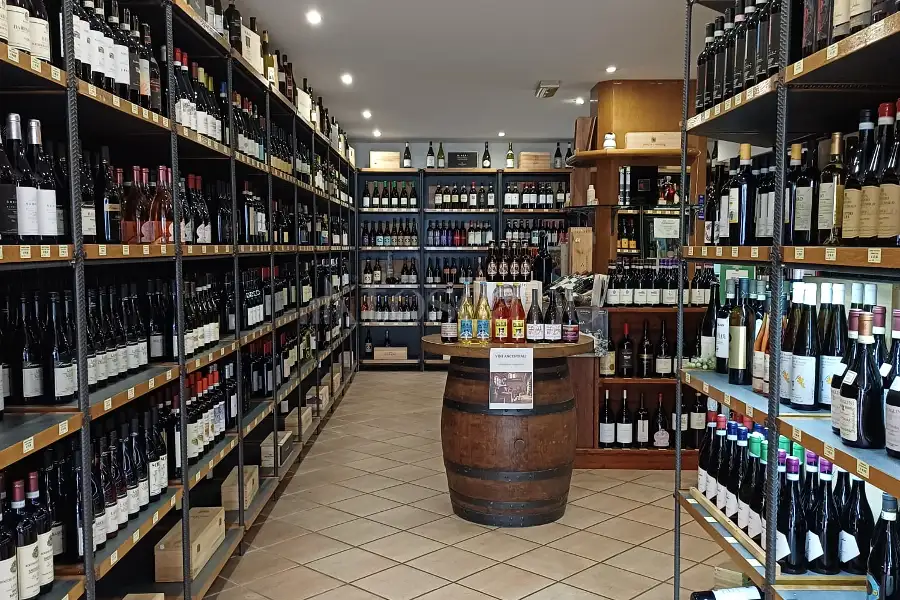 Attività Commerciale in vendita di 120 mq a €79.000 (rif. 220/2026)