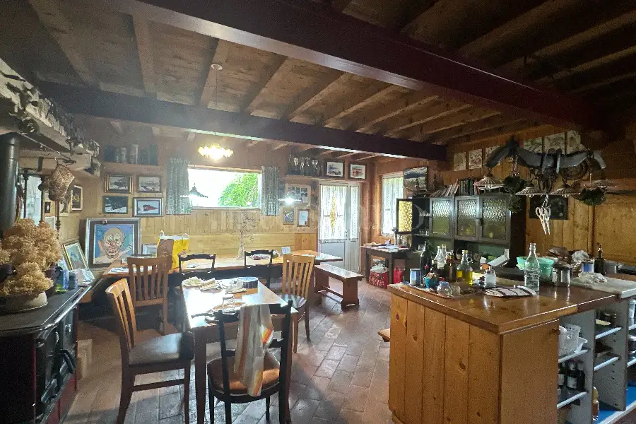 Casa Indipendente in vendita di 90 mq a €780.000 (rif. 57/2026)