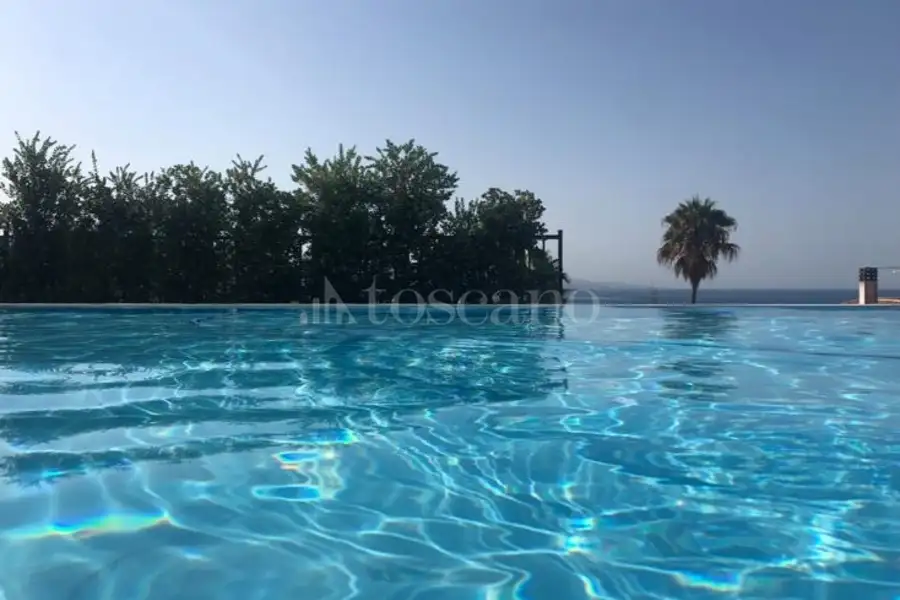 Villa in vendita di 500 mq a €1.500.000 (rif. 45/2025)
