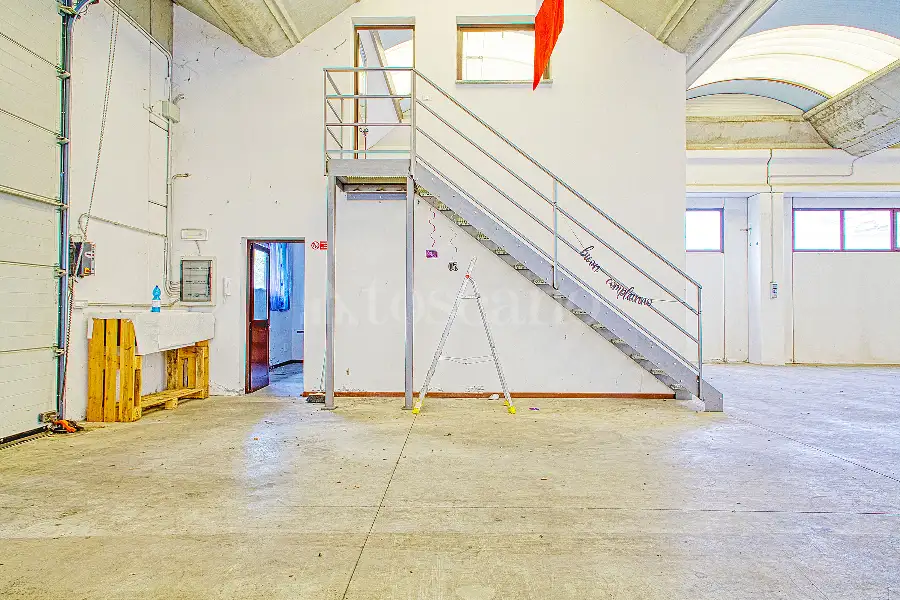 Capannone in vendita di 560 mq a €780.000 (rif. 46/2026)