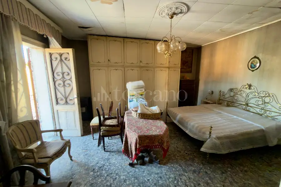 Casa Indipendente in vendita di 250 mq a €272.000 (rif. 5/2026)
