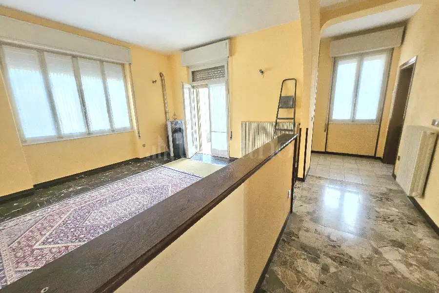 Casa Indipendente in vendita di 300 mq a €300.000 (rif. 6/2026)