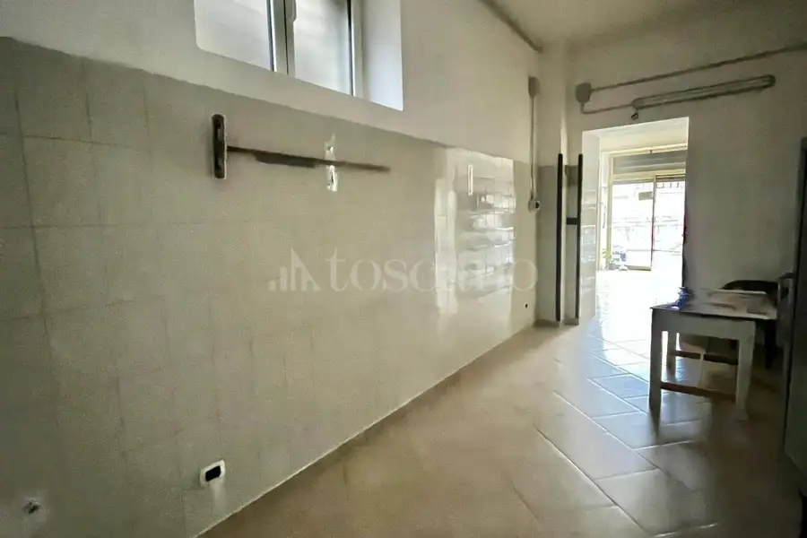 Negozio in affitto di 50 mq a €450 (rif. 84/2026)