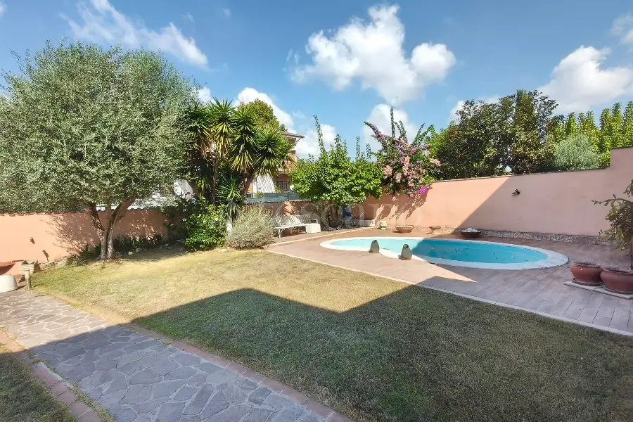 Villa in vendita di 230 mq a €649.000 (rif. 53/2026)