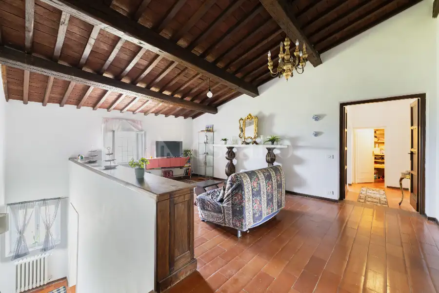 Casa in vendita di 430 mq a €1.250.000 (rif. 25/2025)