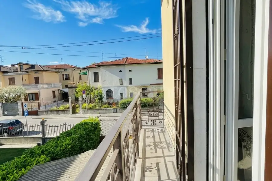 Villa Bifamiliare in vendita di 200 mq a €350.000 (rif. 7/2026)