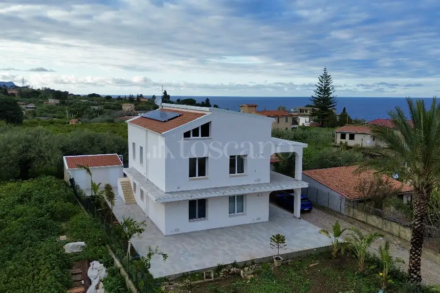 Villa in vendita di 346 mq a €365.000 (rif. 50/2024)