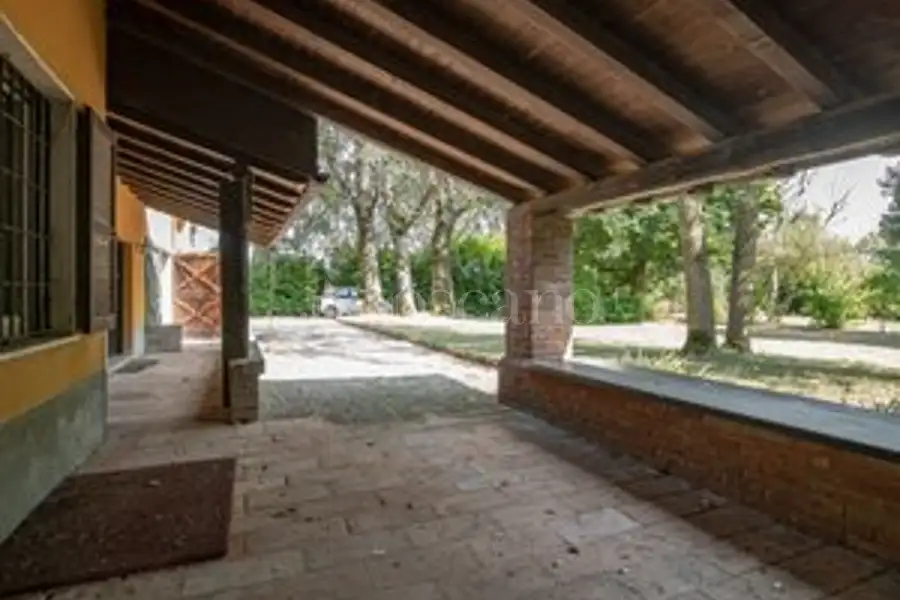 Casale in vendita di 450 mq a €450.000 (rif. 22/2026)