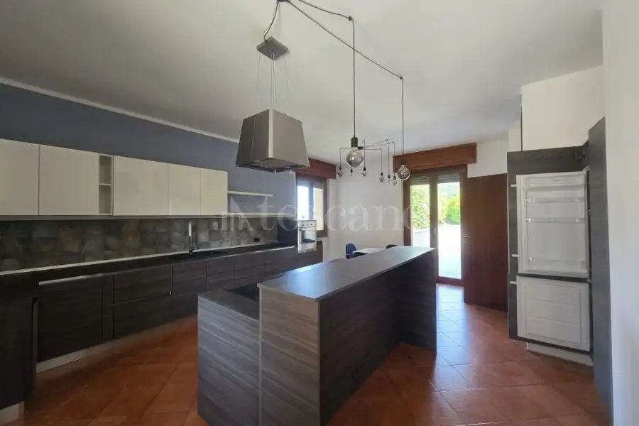Attico in vendita di 314 mq a €490.000 (rif. 69/2026)