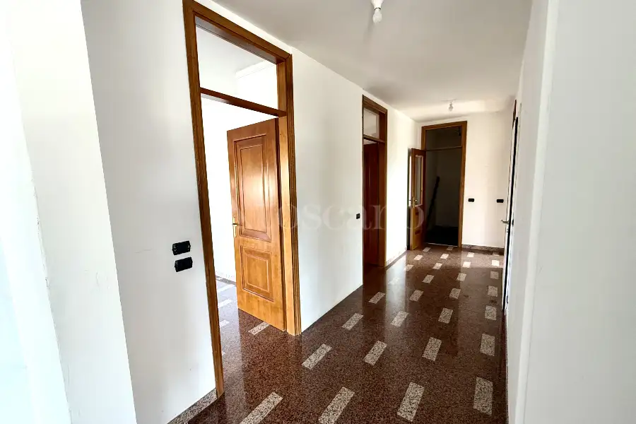 Villa Bifamiliare in vendita di 260 mq a €330.000 (rif. 9/2025)