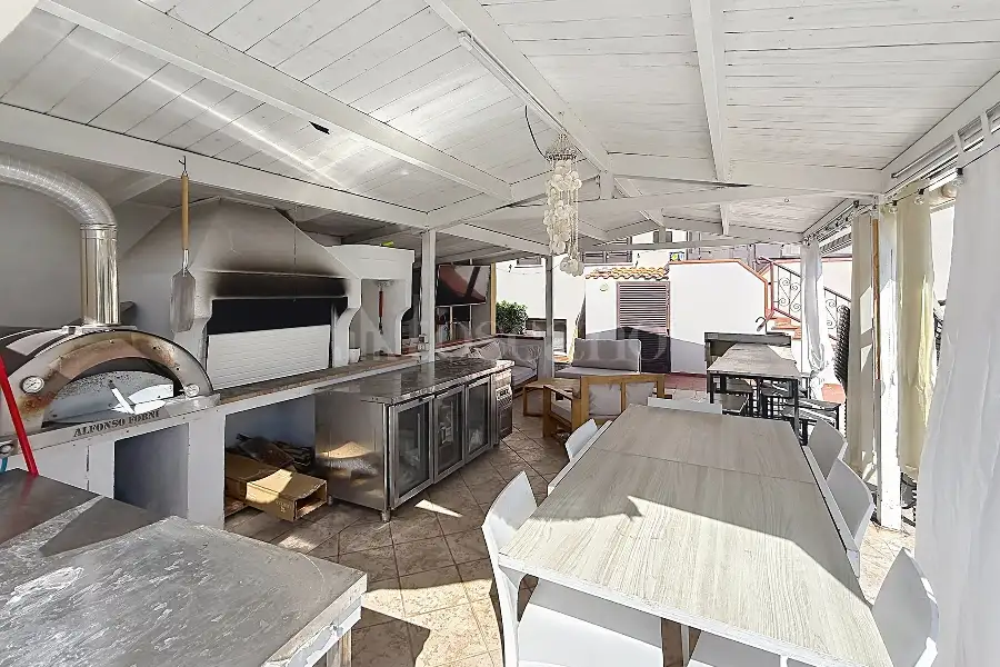 Casa Indipendente in vendita di 350 mq a €430.000 (rif. 171/2026)