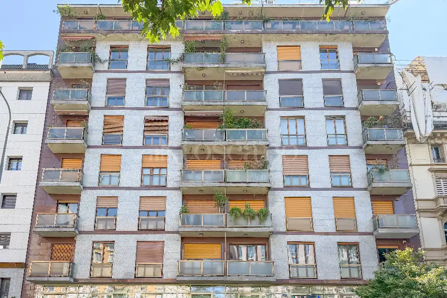 Casa in vendita di 240 mq a €3.290.000 (rif. 106/2026)