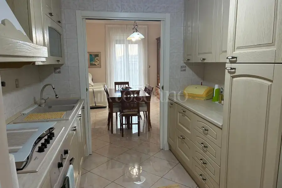 Casa in affitto di 146 mq a €950 (rif. 25/2026)