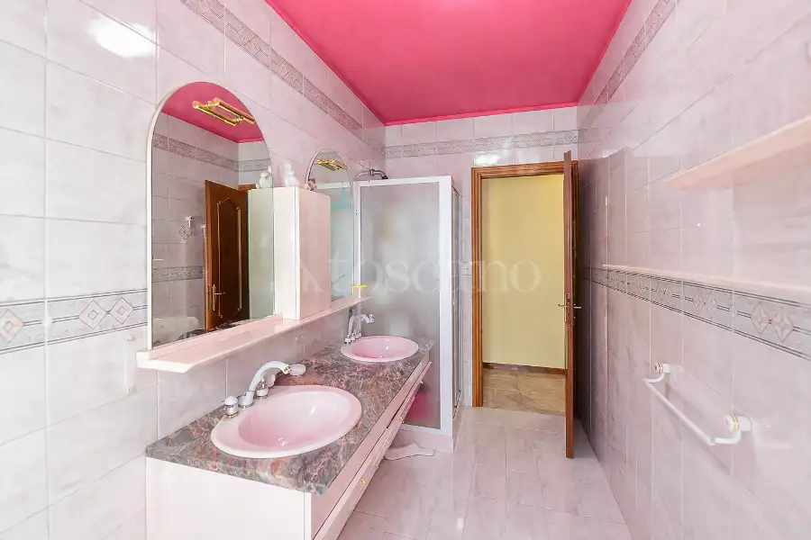 Villa in vendita di 300 mq a €390.000 (rif. 4/2026)