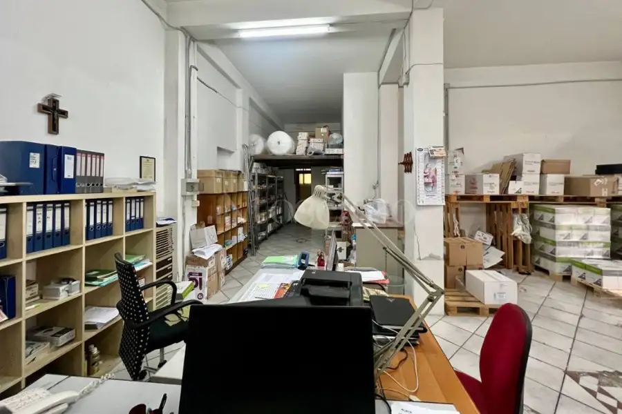 Negozio in vendita di 53 mq a €45.000 (rif. 38/2026)