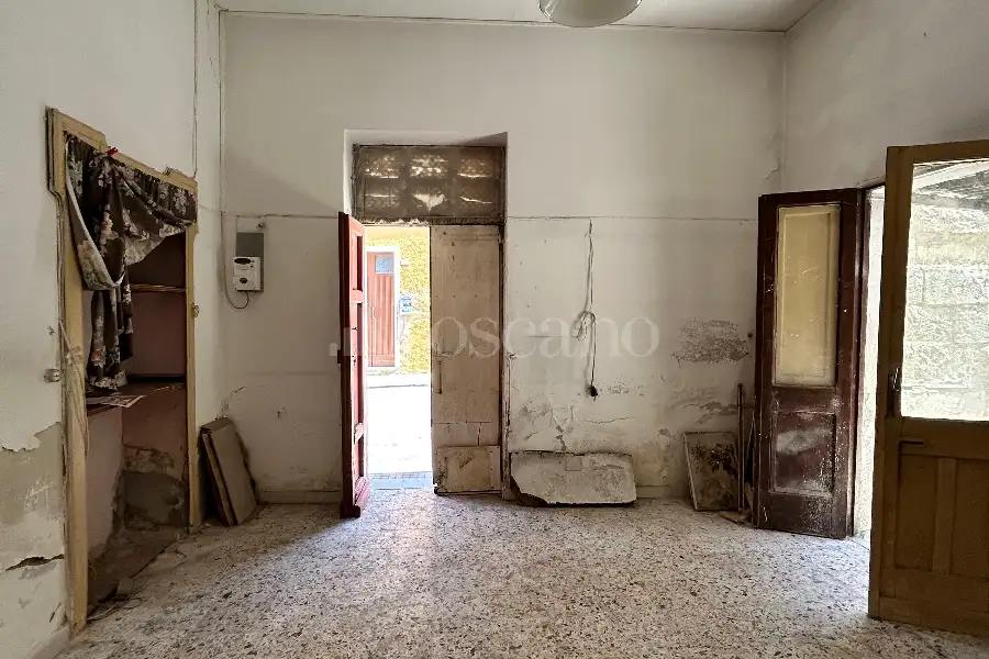 Magazzino in vendita di 14 mq a €15.000 (rif. 135/2026)