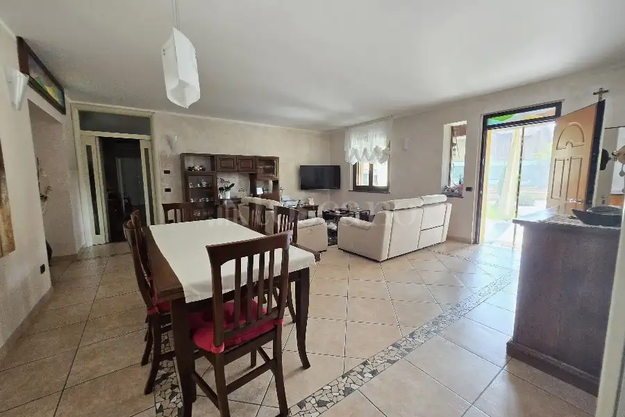 Villa in vendita di 200 mq a €395.000 (rif. 49/2025)