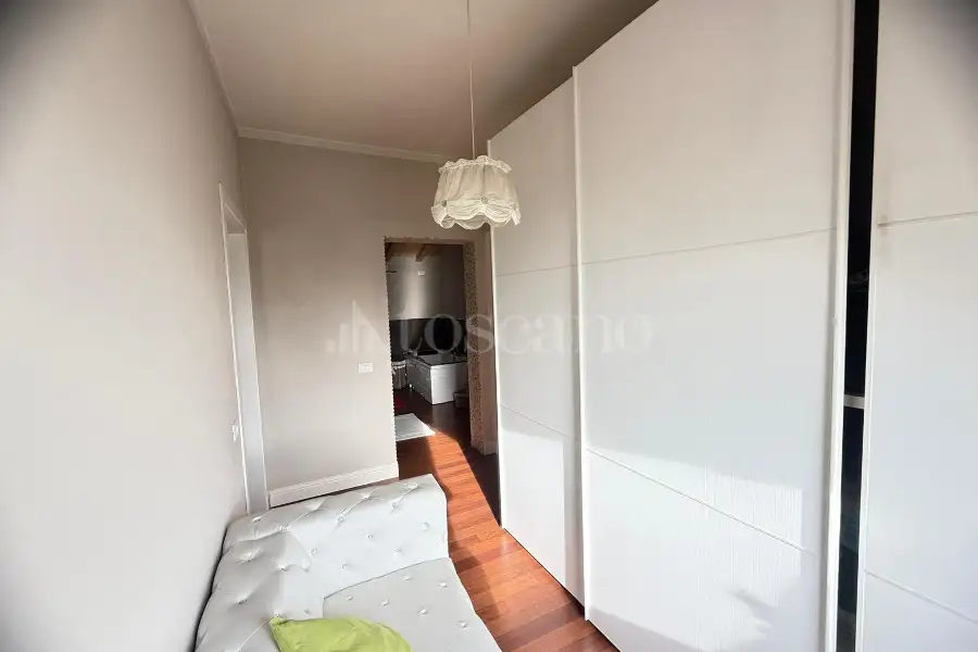 Casale in vendita di 300 mq a €990.000 (rif. 9/2026)