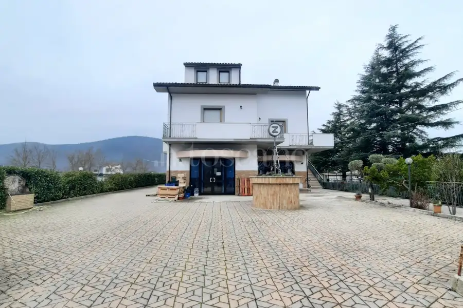 Villa Plurifamiliare in vendita di 800 mq a €795.000 (rif. 6/2025)