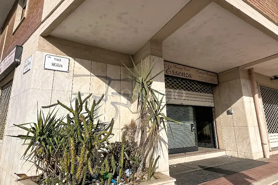 Negozio in vendita di 200 mq a €136.000 (rif. 85/2026)