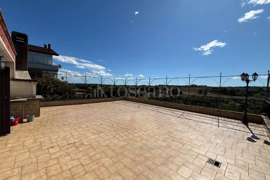 Villa in vendita di 360 mq a €755.000 (rif. 36/2025)