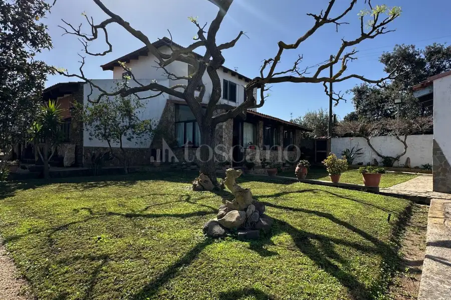 Villa in vendita di 300 mq a €290.000 (rif. 50/2025)