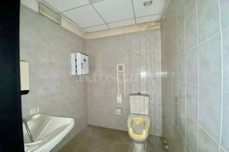 Magazzino in vendita di 450 mq a €125.000 (rif. 7/2025)
