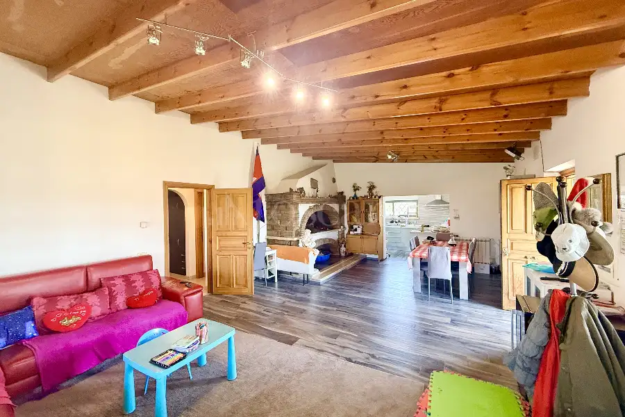 Casa Indipendente in vendita di 140 mq a €599.000 (rif. 17/2026)
