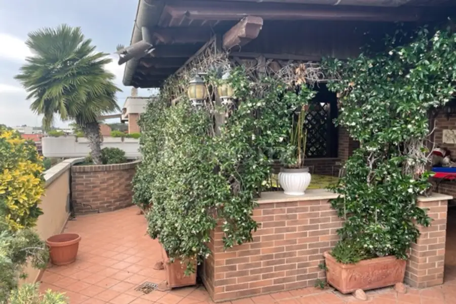 Attico in vendita di 120 mq a €550.000 (rif. 11/2025)