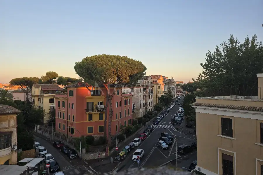 Attico in vendita di 116 mq a €990.000 (rif. 16/2026)