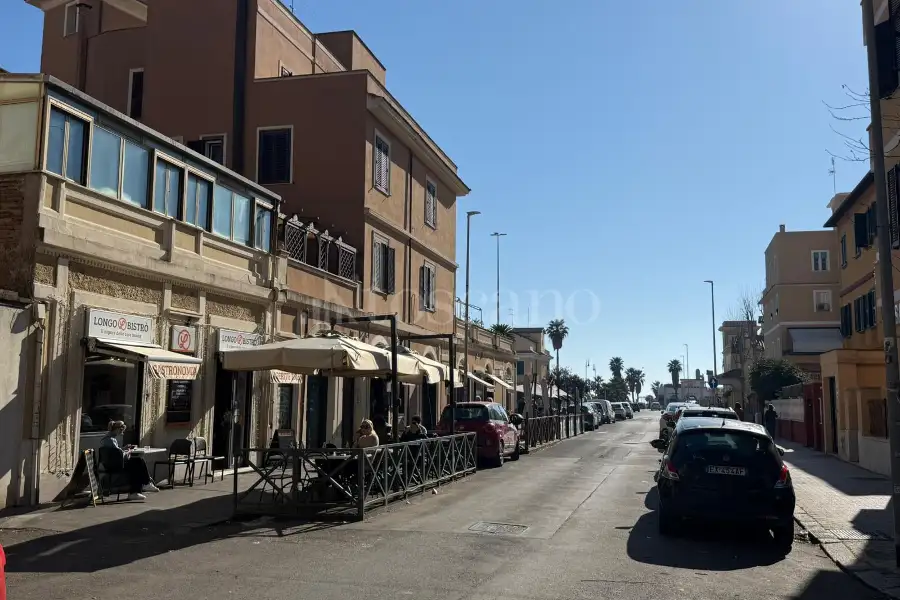 Negozio in vendita di 260 mq a €929.000 (rif. 15/2026)