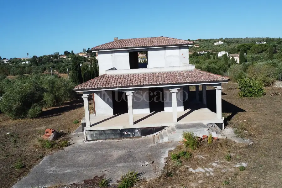 Casa Indipendente in vendita di 300 mq a €230.000 (rif. 198/2026)