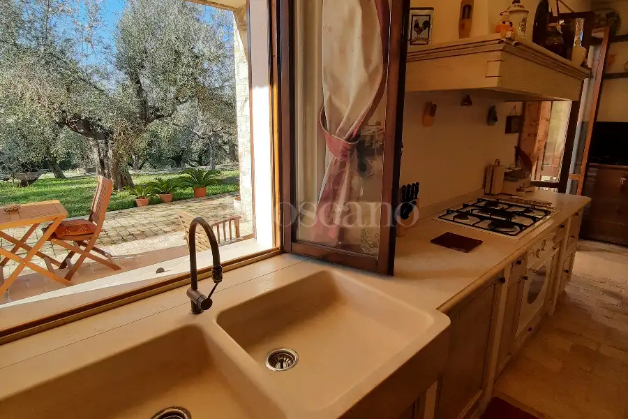 Villa in vendita di 480 mq a €880.000 (rif. 4/2026)