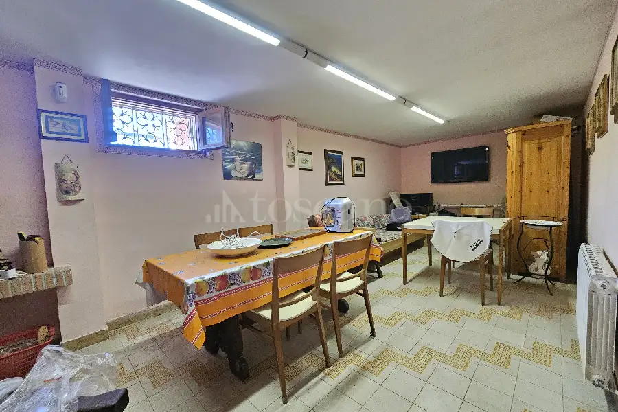 Villa Bifamiliare in vendita di 200 mq a €299.000 (rif. 141/2025)