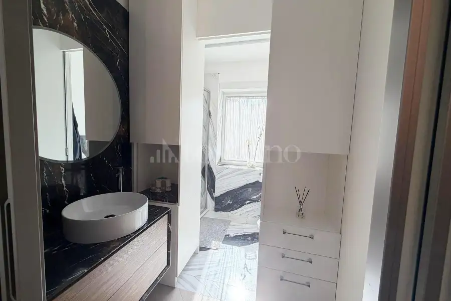 Casa in vendita di 200 mq a €995.000 (rif. 46/2026)