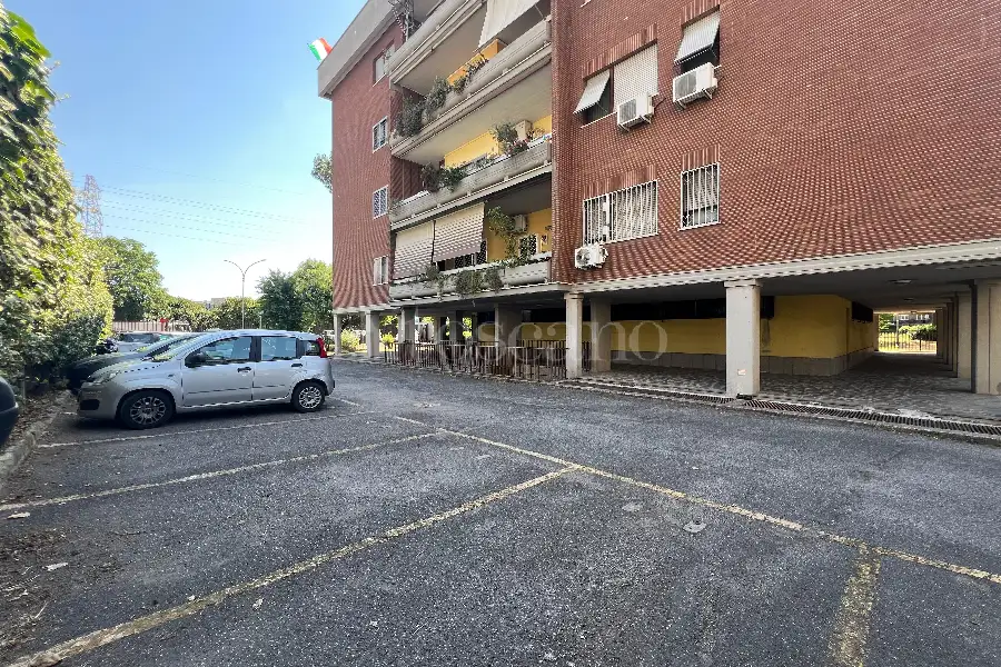 Posto Auto in vendita di 10 mq a €12.000 (rif. 12/2026)