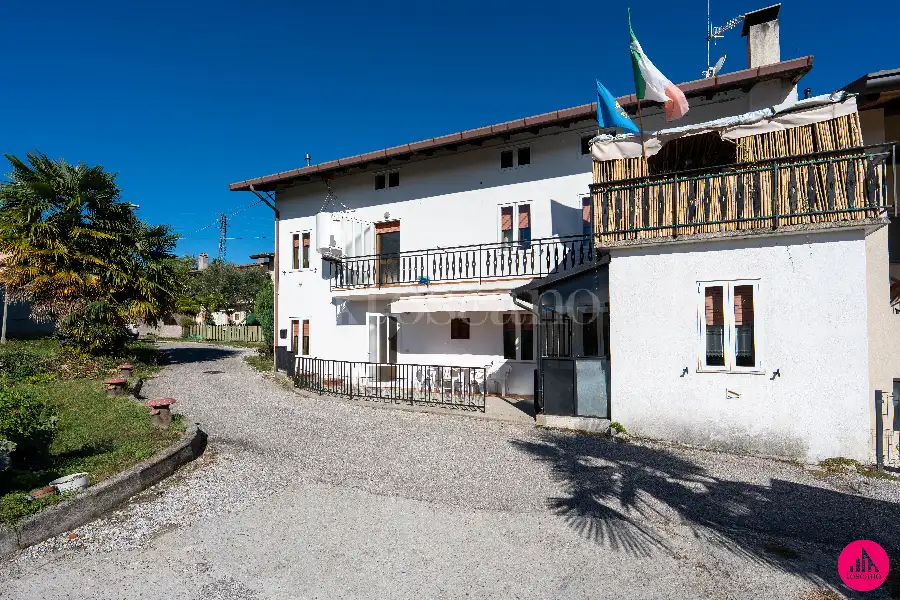 Villino a Schiera in vendita di 250 mq a €139.000 (rif. 71/2026)
